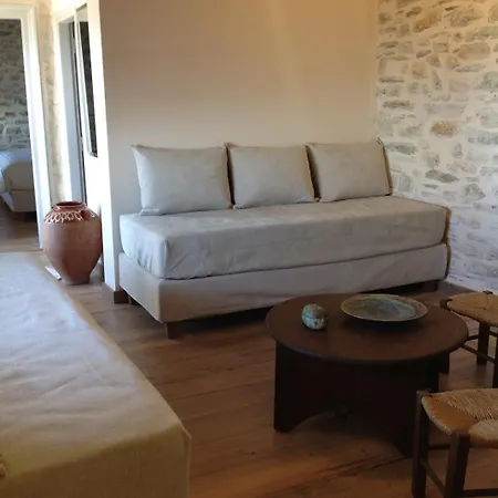 αλώνια Apartment *